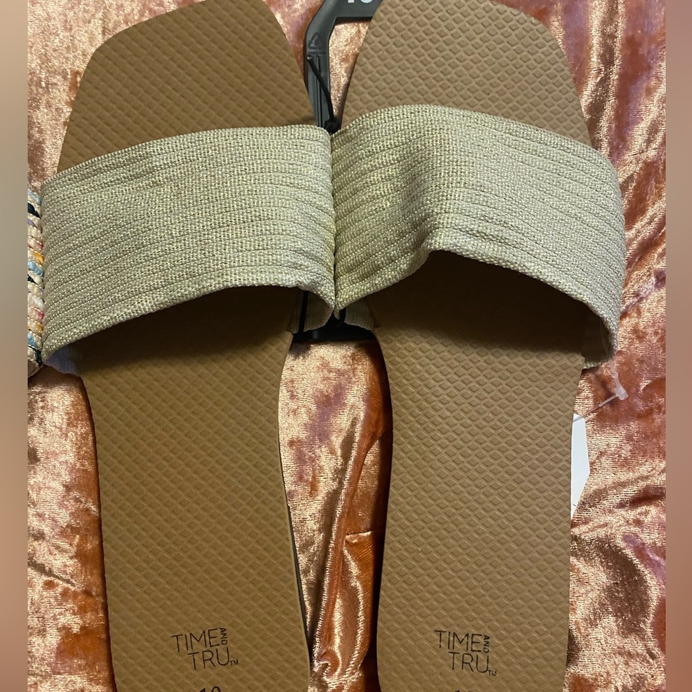 💜Time & Tru Women's Cream with gold Woven Slide Sandals  Size:6